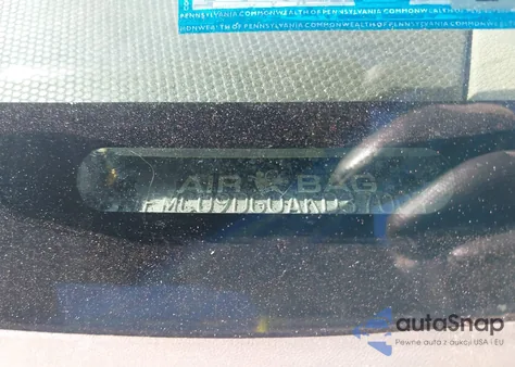 2010 Ford Escape Xlt z USA, uszkodzony, nr VIN 1FMCU9DG0AKD37007